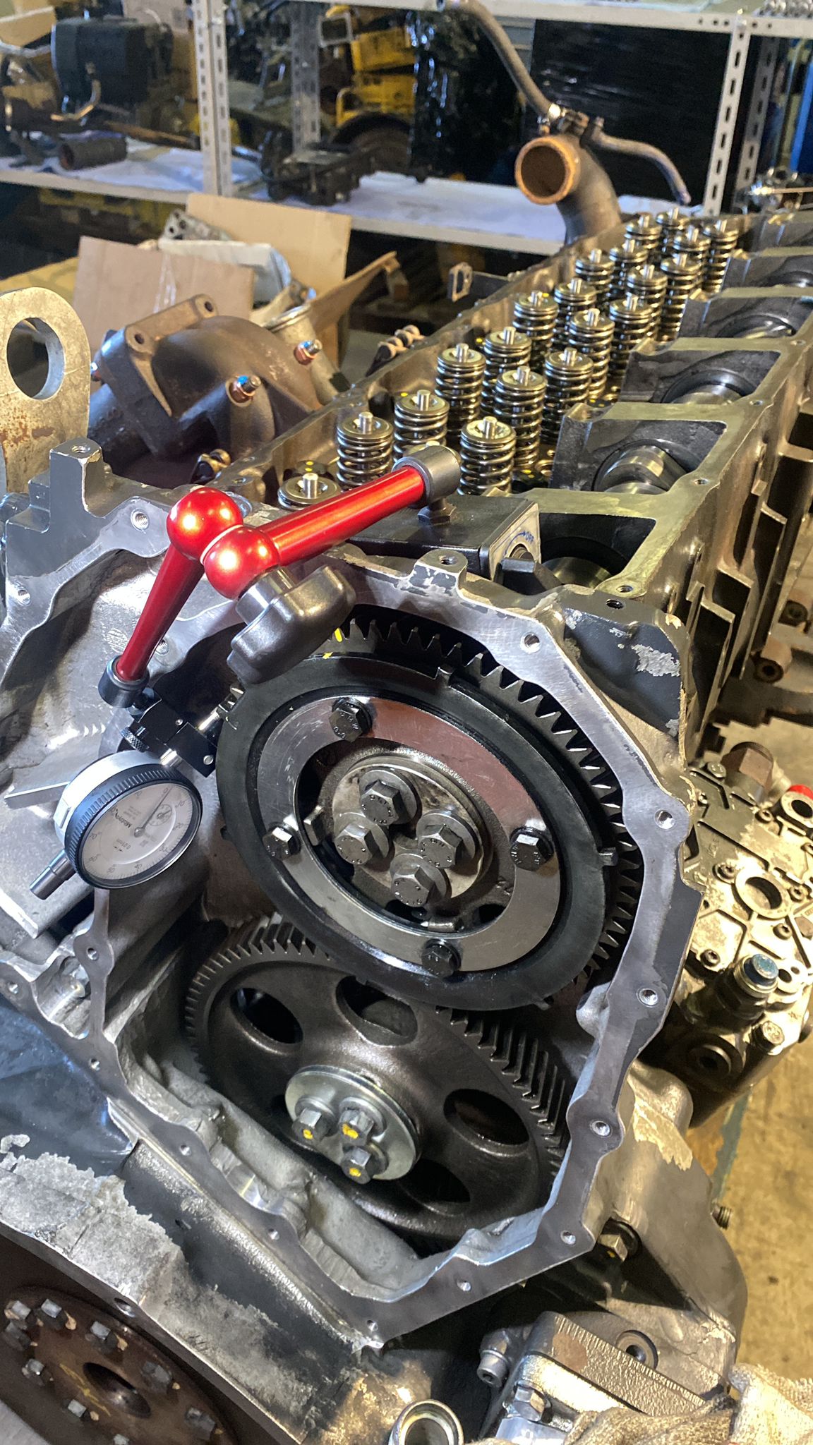 controllo ingranaggi motore con comparatore