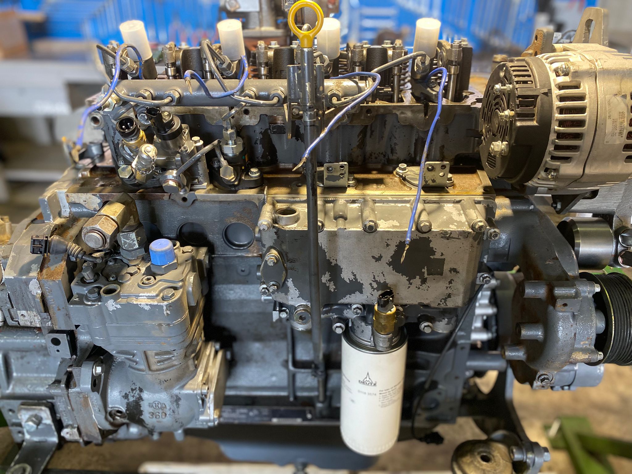 motore con pompa iniezione e filtro carburante