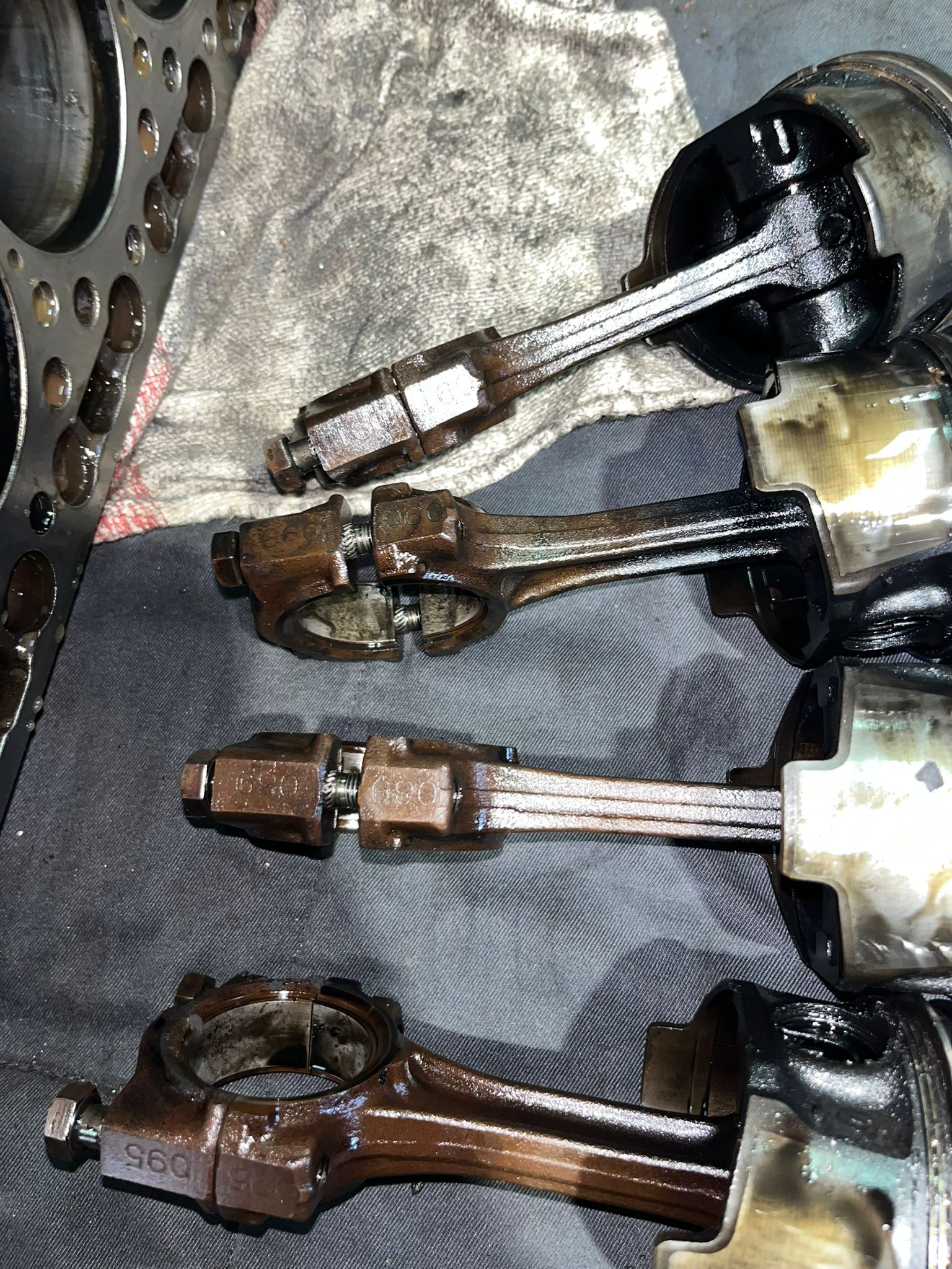 pistoni e bielle in serie verifica usura motore diesel